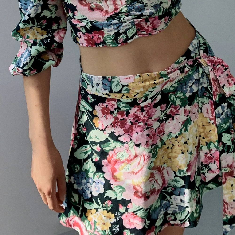 NWOT Zara Floral Print Wrap Mini Skirt
